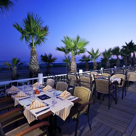 Club Grand Szálloda 5*