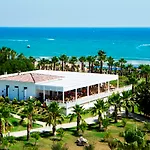 Club Grand Side