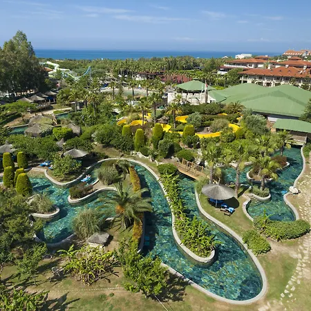 Club Grand فندق 5*