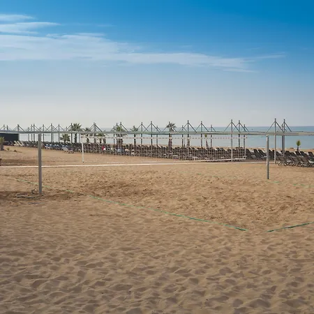 فندق Club Grand 5*