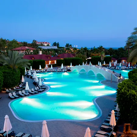 Club Grand Hotel Side