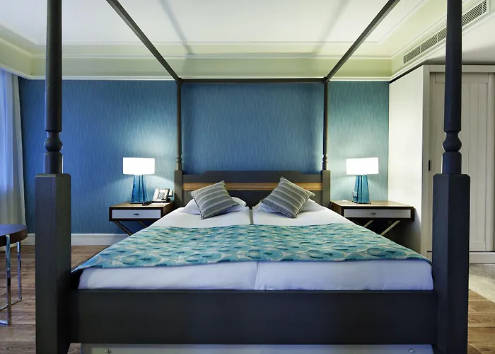 Club Grand Hotel Side