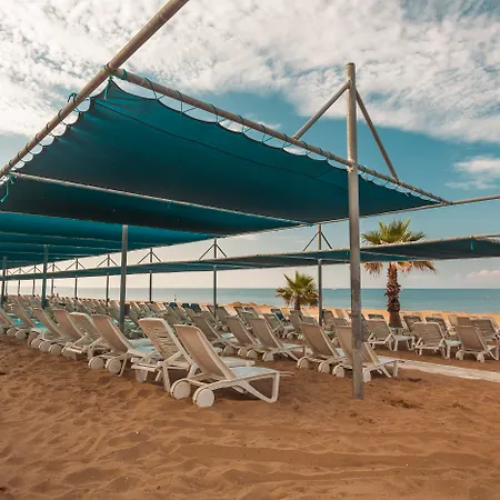Club Grand 5* Side