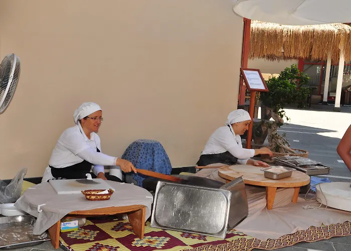 Club Grand Ξενοδοχείο