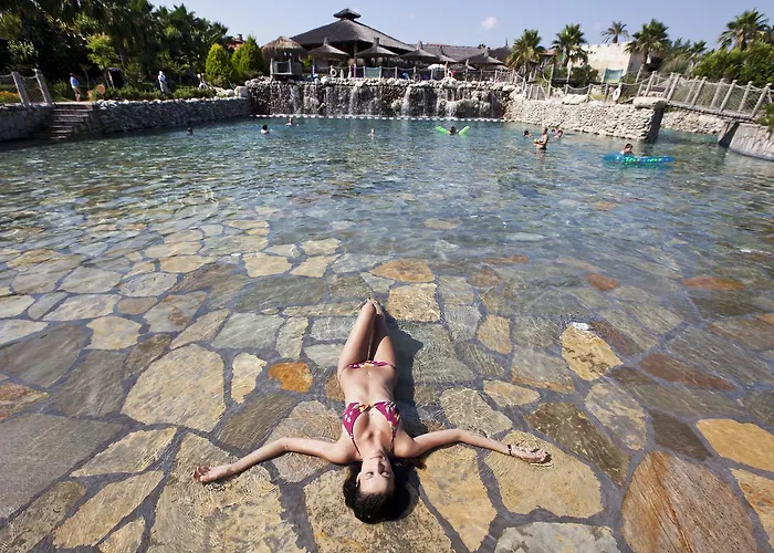 Ξενοδοχείο Club Grand