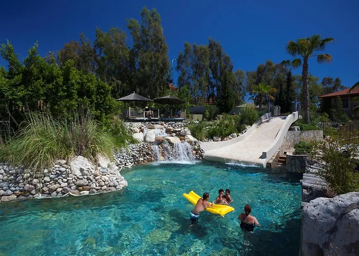 Ξενοδοχείο Club Grand